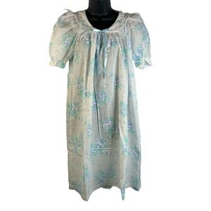 Vintage Quiet Moments Women's Sleepwear White Sz M Floral Nightgown Short Sleeve